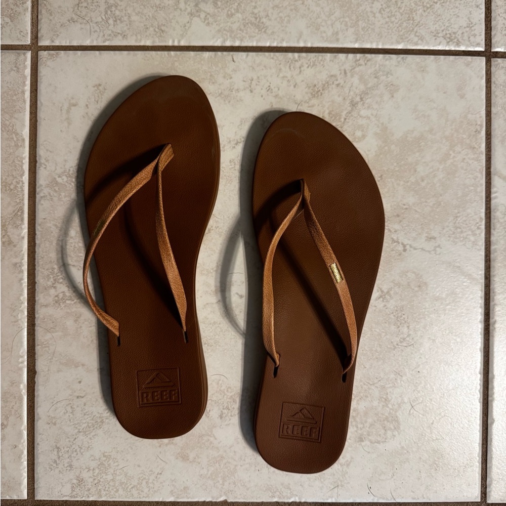 Reef Women's Tan Sandals